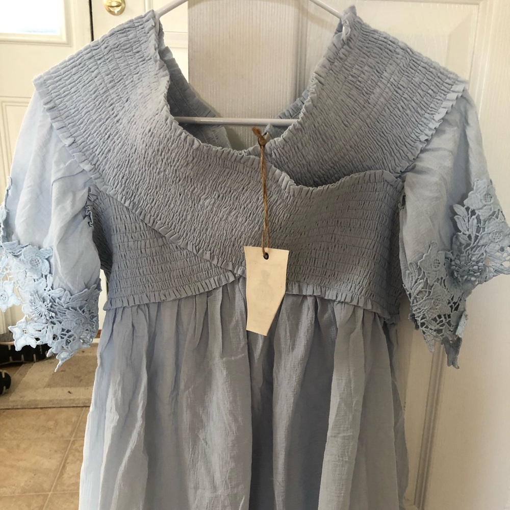 Medium Easel Eloise Top